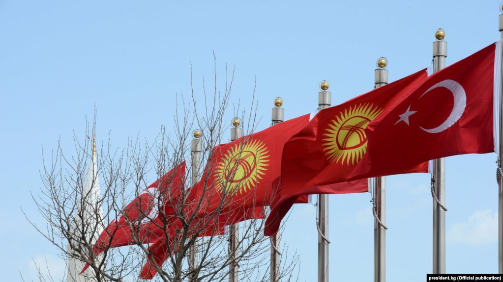Түркия кыргызстандыктарга акысыз дарылануу үчүн дагы квота бөлдү